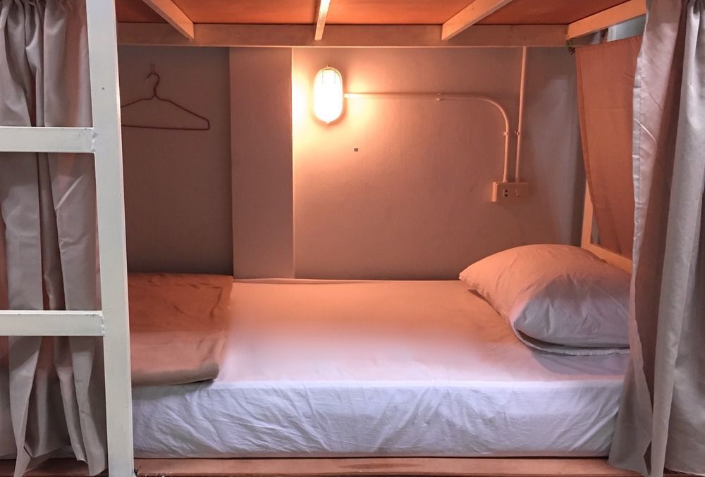 Counting Stars Hostel Bangkok Exteriör bild