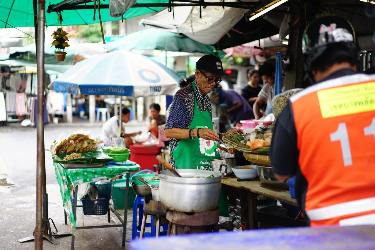 Counting Stars Hostel Bangkok Exteriör bild